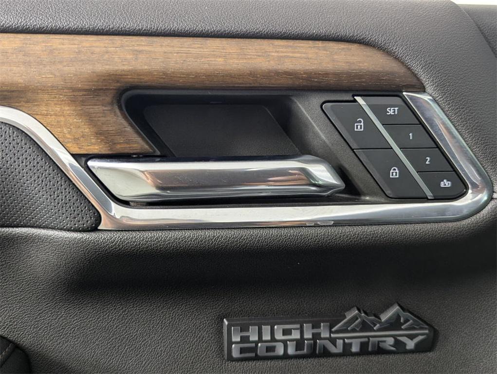 used 2022 Chevrolet Silverado 1500 car, priced at $38,688