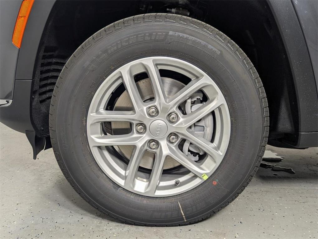 new 2025 Jeep Grand Cherokee L car, priced at $31,210