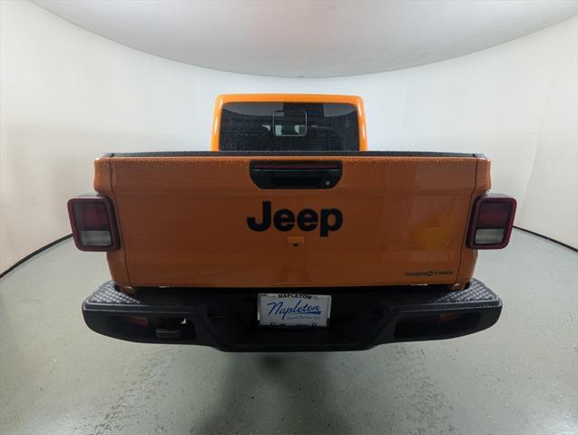 new 2025 Jeep Gladiator car, priced at $42,205