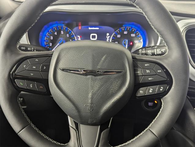 new 2025 Chrysler Pacifica car, priced at $45,092