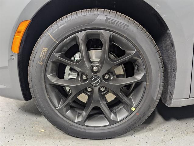 new 2025 Chrysler Pacifica car, priced at $45,092
