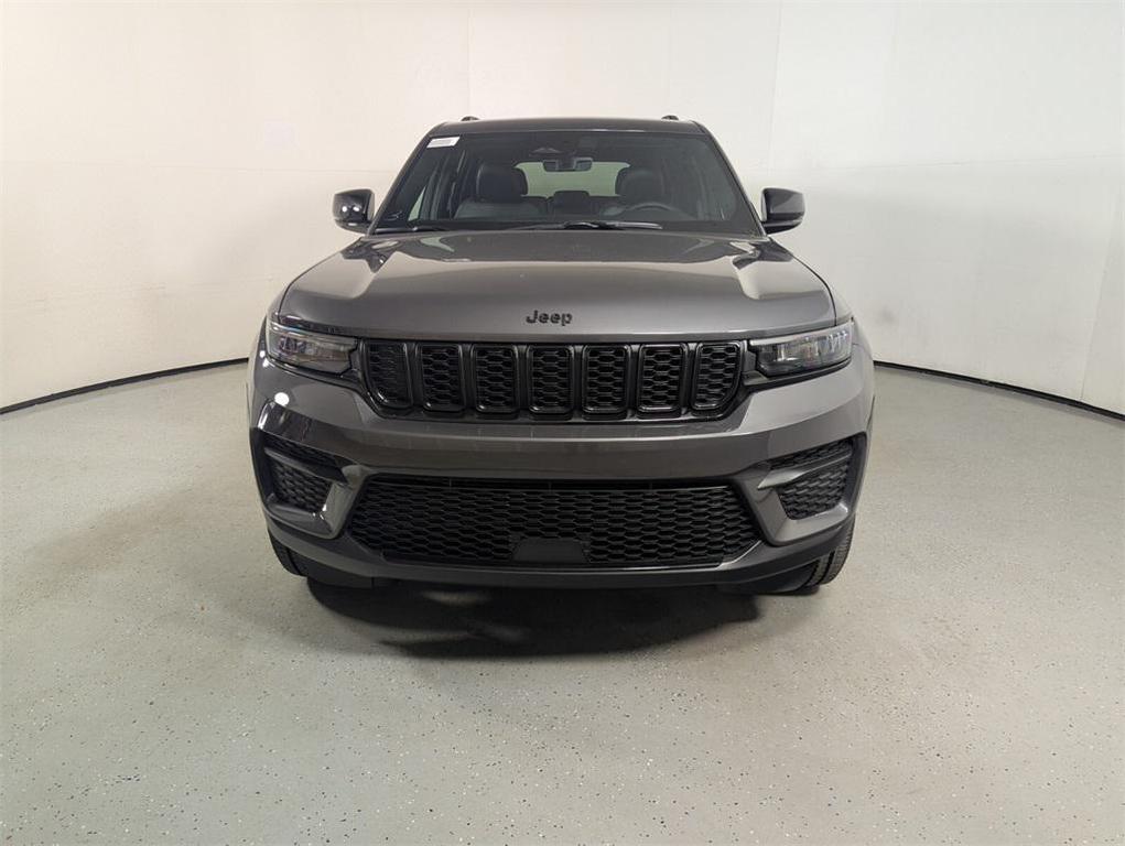 new 2025 Jeep Grand Cherokee car, priced at $39,955