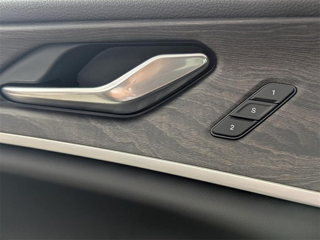 new 2025 Jeep Grand Cherokee car, priced at $35,941