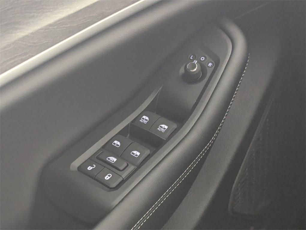 new 2025 Jeep Grand Cherokee car, priced at $35,941