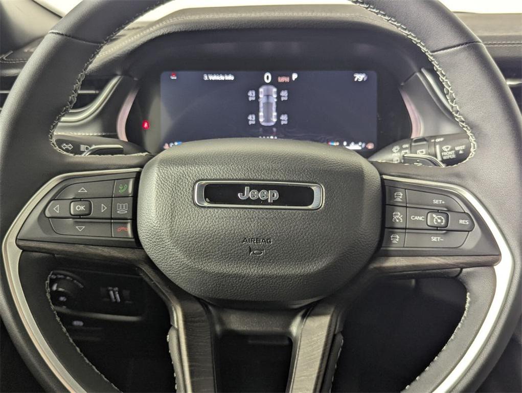 new 2025 Jeep Grand Cherokee car, priced at $35,941