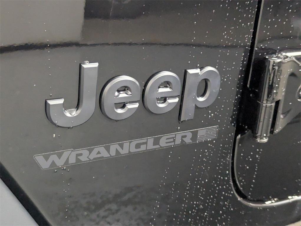 new 2025 Jeep Wrangler car, priced at $40,824