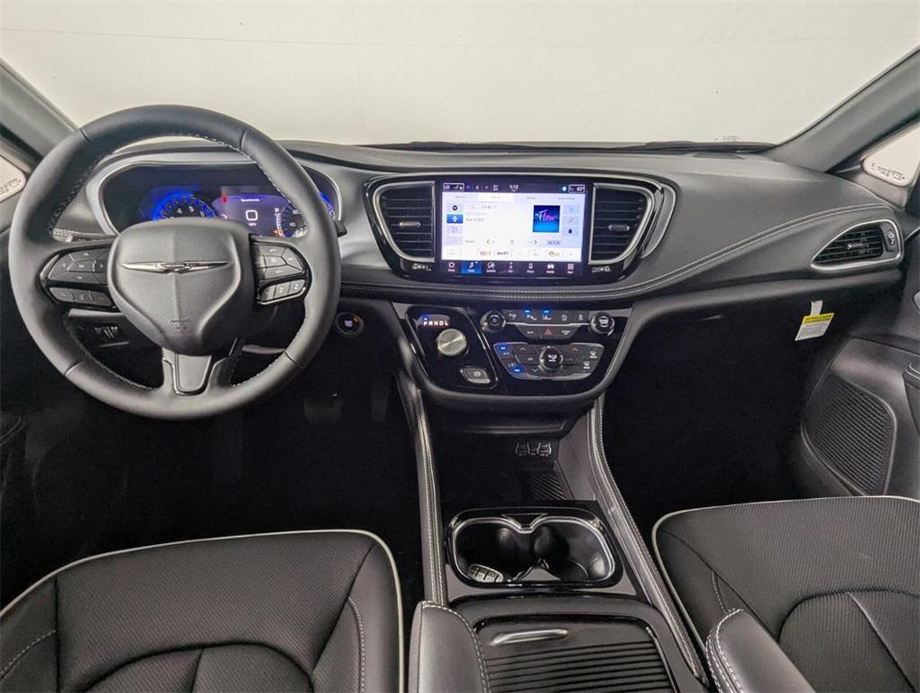new 2025 Chrysler Pacifica car, priced at $39,587