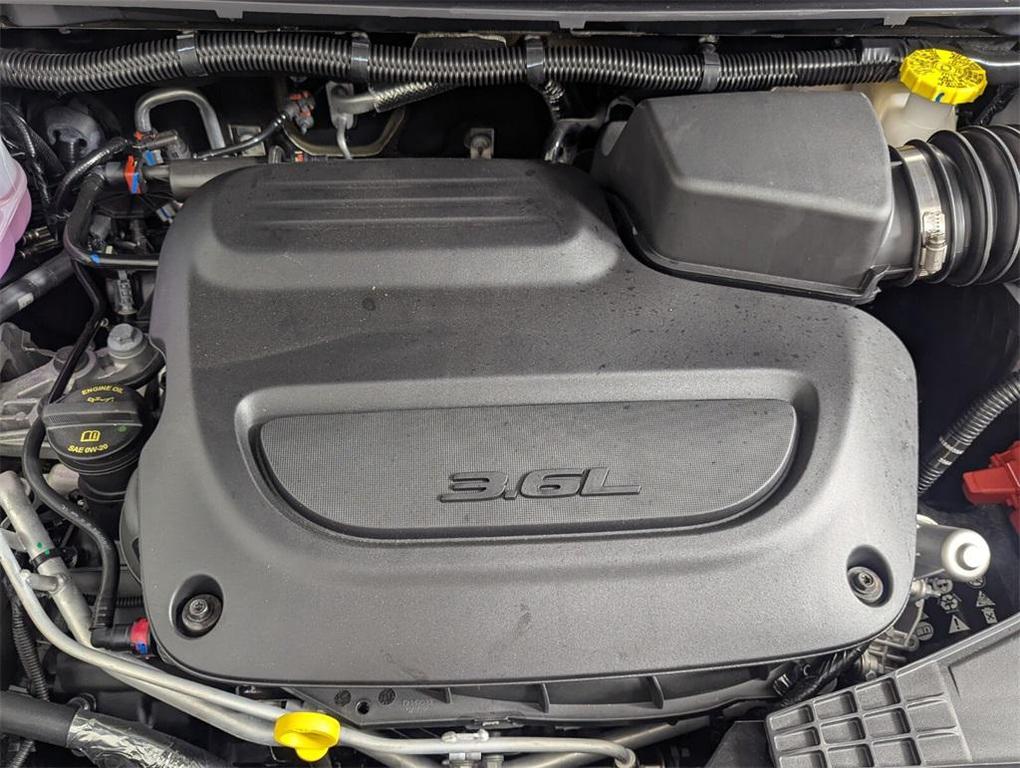 new 2025 Chrysler Pacifica car, priced at $39,587