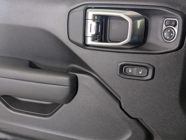 new 2025 Jeep Wrangler car, priced at $40,836