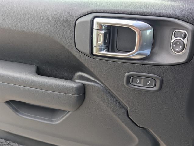 new 2025 Jeep Wrangler car, priced at $42,759