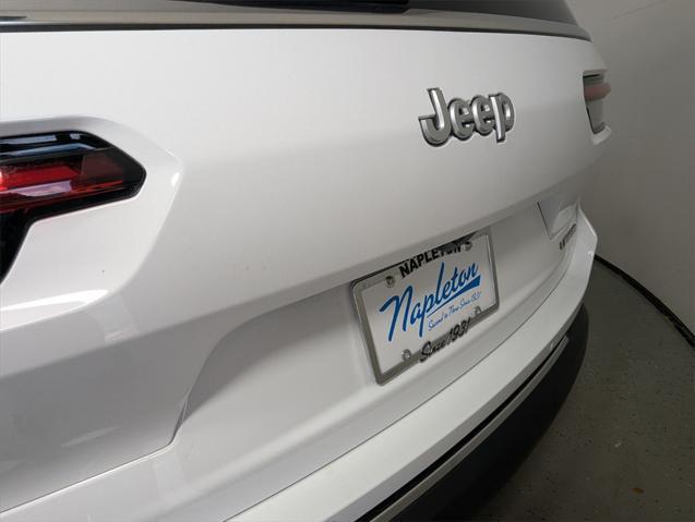 new 2025 Jeep Grand Cherokee L car, priced at $42,241