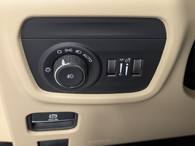 new 2025 Jeep Grand Cherokee L car, priced at $42,241