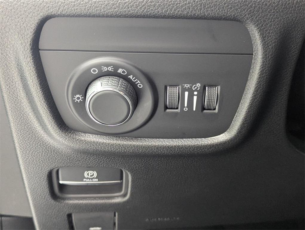 new 2025 Jeep Grand Cherokee L car, priced at $32,271