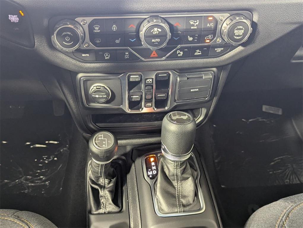 new 2025 Jeep Wrangler car, priced at $44,056