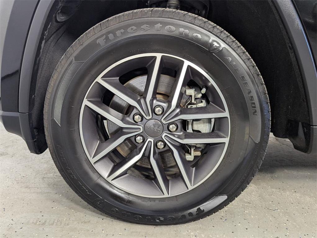 used 2021 Jeep Grand Cherokee car, priced at $19,788