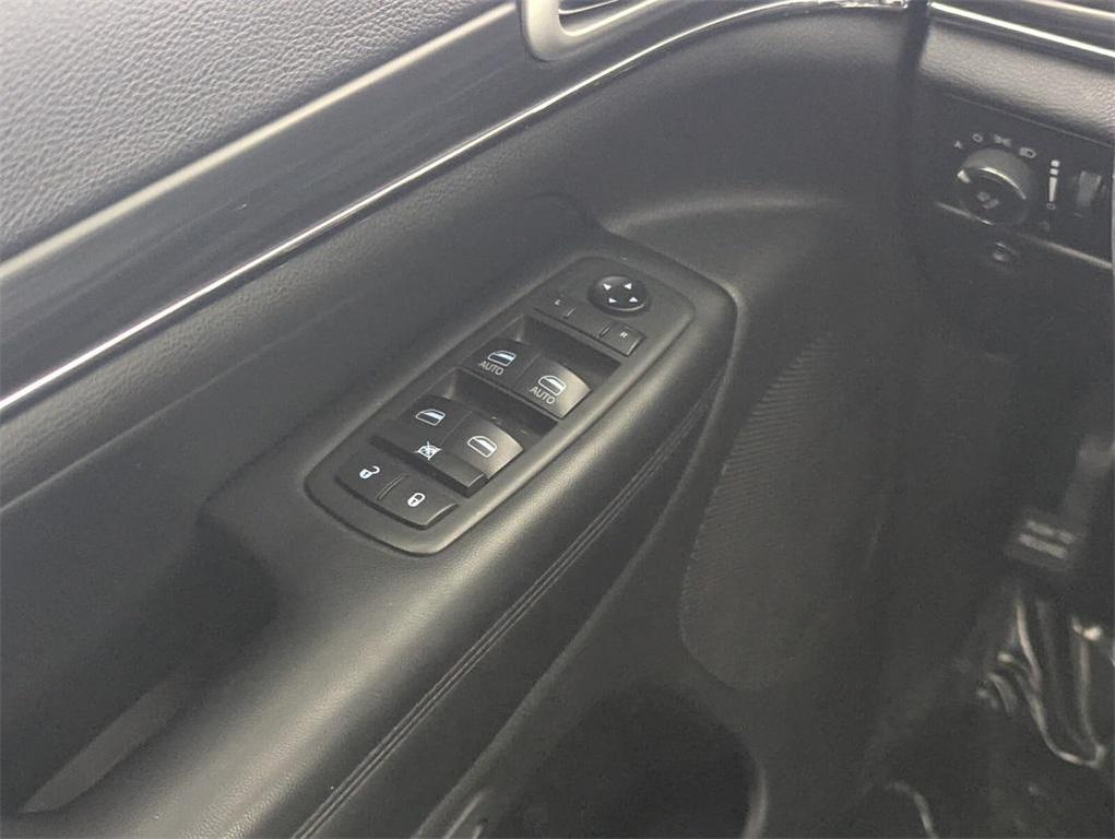 used 2021 Jeep Grand Cherokee car, priced at $19,788