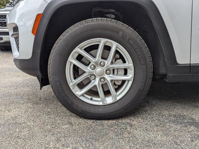 new 2024 Jeep Grand Cherokee car, priced at $34,376