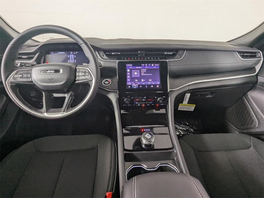 new 2025 Jeep Grand Cherokee car, priced at $30,620