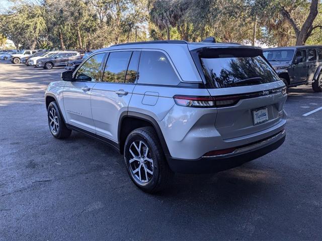 new 2025 Jeep Grand Cherokee car, priced at $45,295