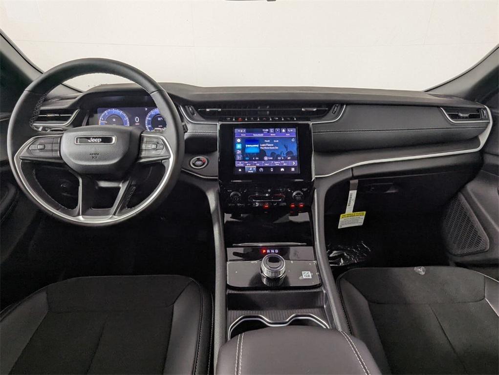 new 2025 Jeep Grand Cherokee car, priced at $34,560