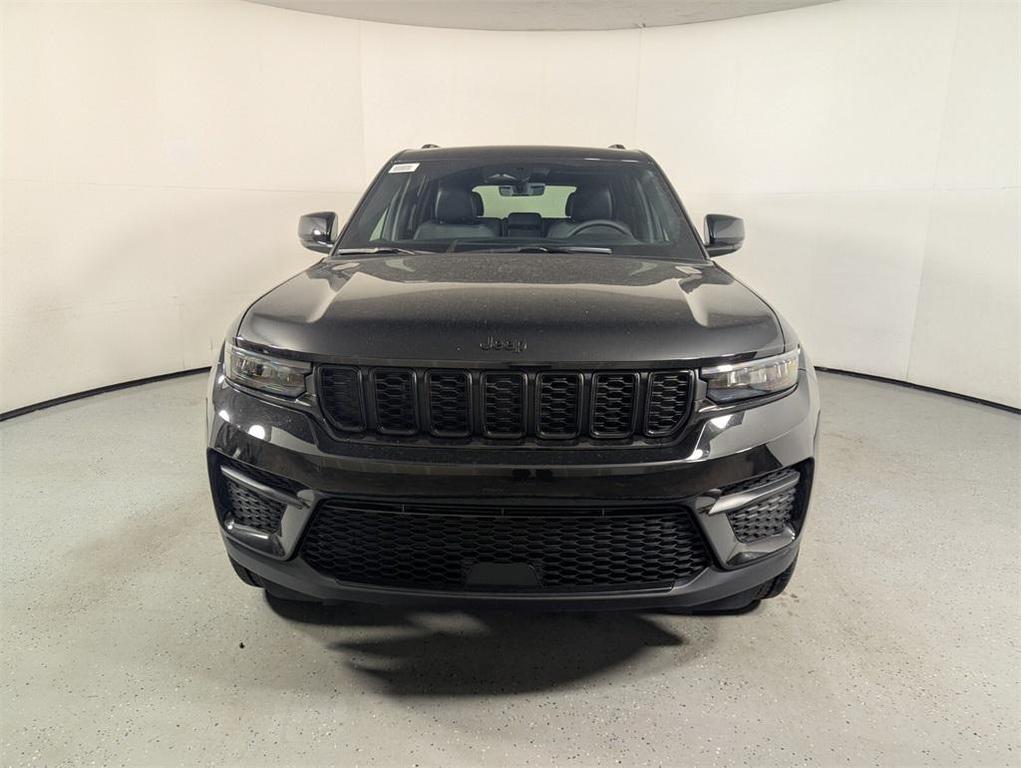 new 2025 Jeep Grand Cherokee car, priced at $34,560