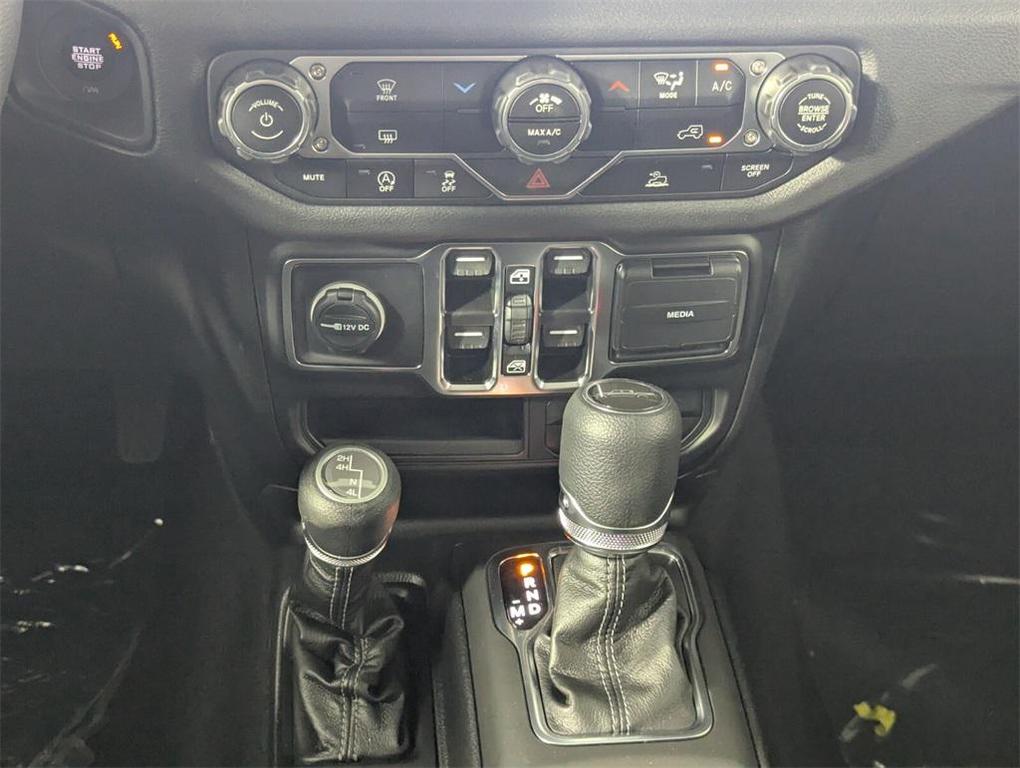 new 2025 Jeep Gladiator car, priced at $42,767