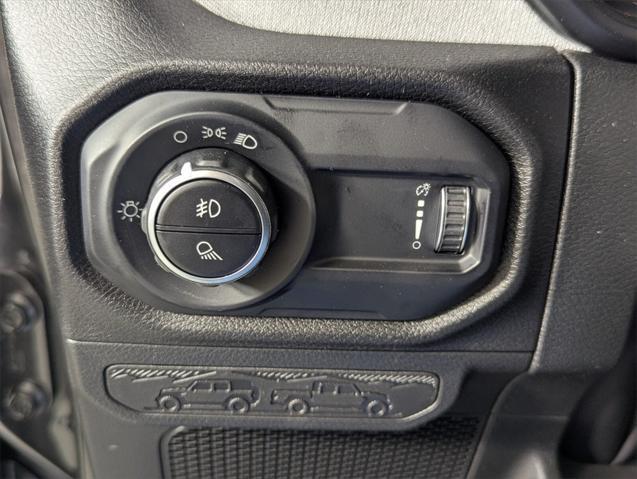 new 2025 Jeep Gladiator car, priced at $42,044