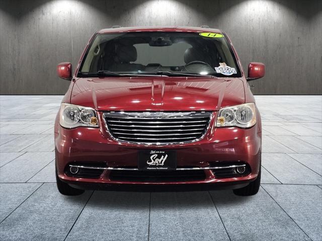 used 2014 Chrysler Town & Country car, priced at $9,193