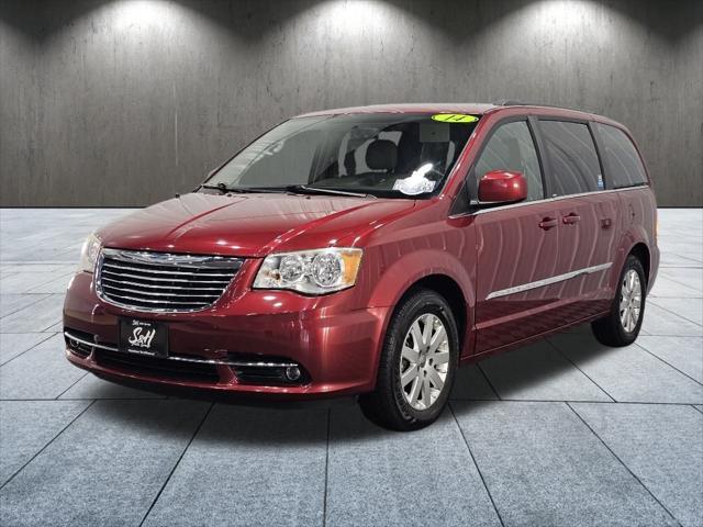 used 2014 Chrysler Town & Country car, priced at $9,193