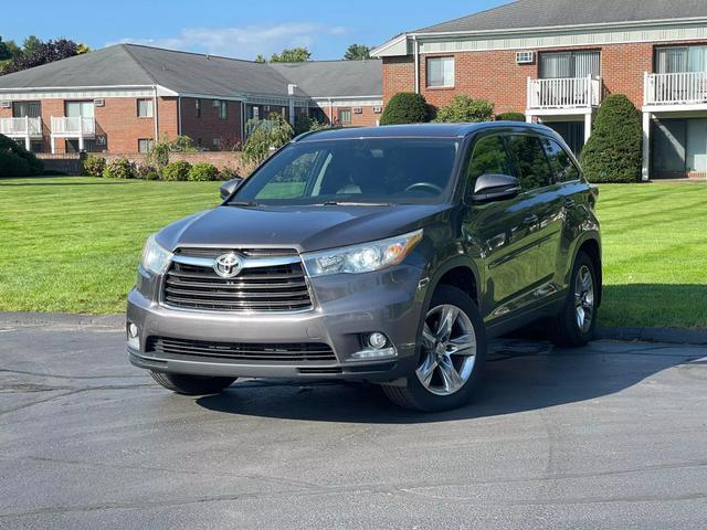 used 2014 Toyota Highlander car, priced at $15,731