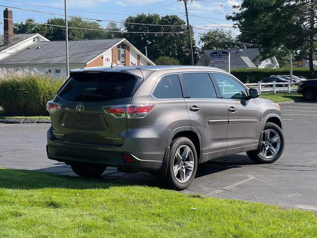 used 2014 Toyota Highlander car, priced at $15,731