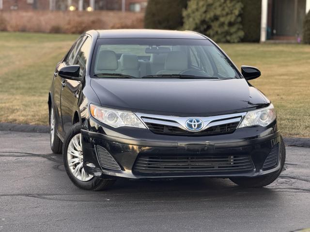 used 2014 Toyota Camry Hybrid car, priced at $12,521