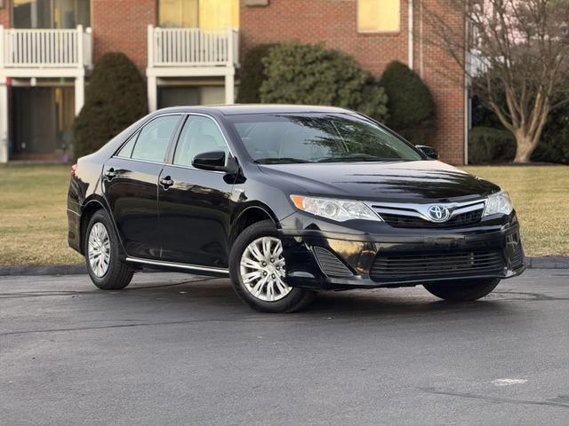 used 2014 Toyota Camry Hybrid car, priced at $12,521