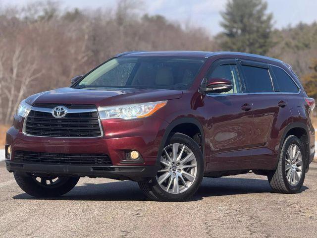 used 2014 Toyota Highlander car, priced at $14,595