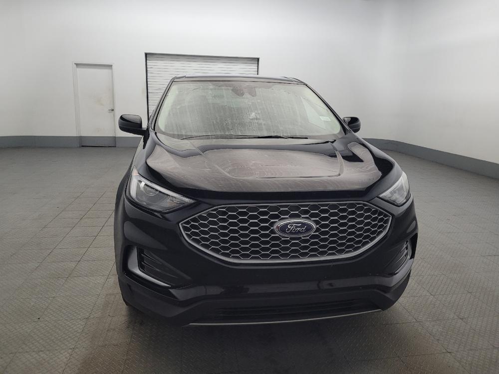 used 2024 Ford Edge car, priced at $25,595