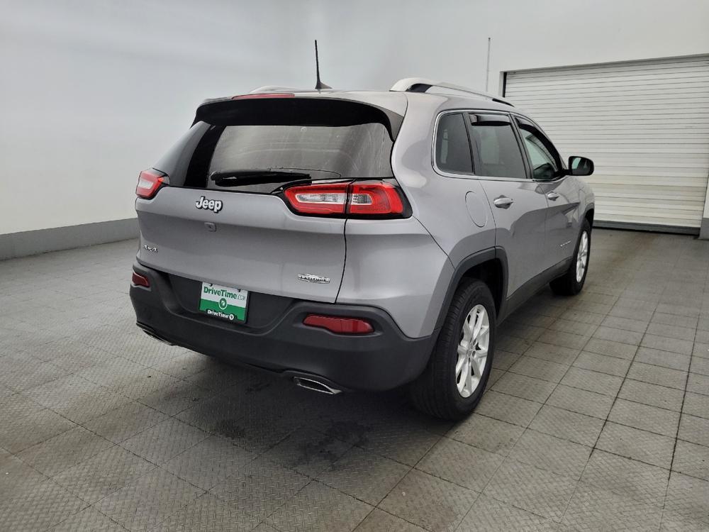 used 2018 Jeep Cherokee car, priced at $16,295