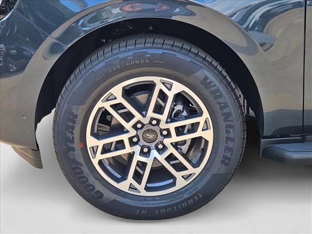 new 2025 Ford Expedition car, priced at $65,225