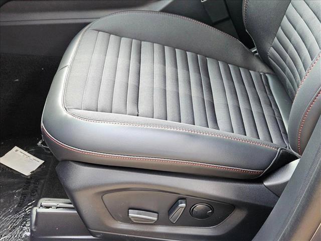 new 2025 Ford Explorer car, priced at $40,316