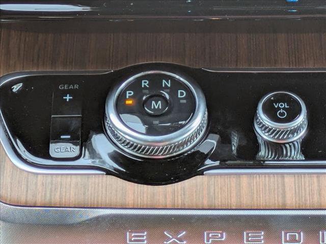 new 2025 Ford Expedition car, priced at $81,170