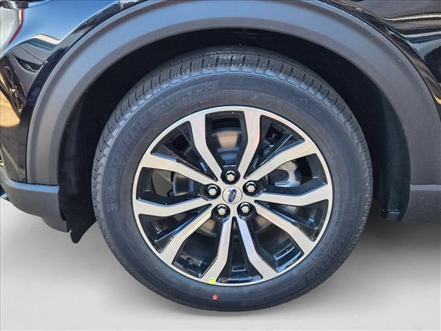 new 2025 Ford Explorer car, priced at $41,975