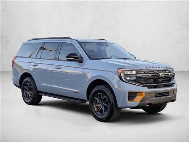 new 2025 Ford Expedition car, priced at $79,020