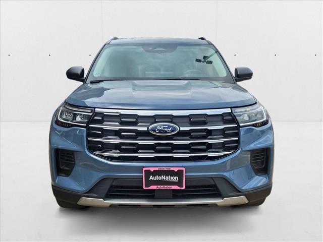 new 2025 Ford Explorer car, priced at $40,775