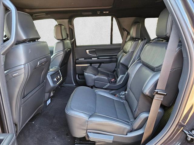 new 2025 Ford Expedition car, priced at $76,755