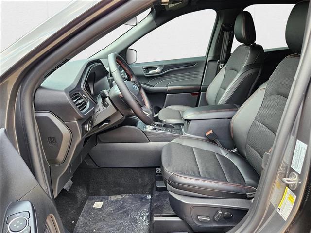 new 2025 Ford Escape car, priced at $25,200
