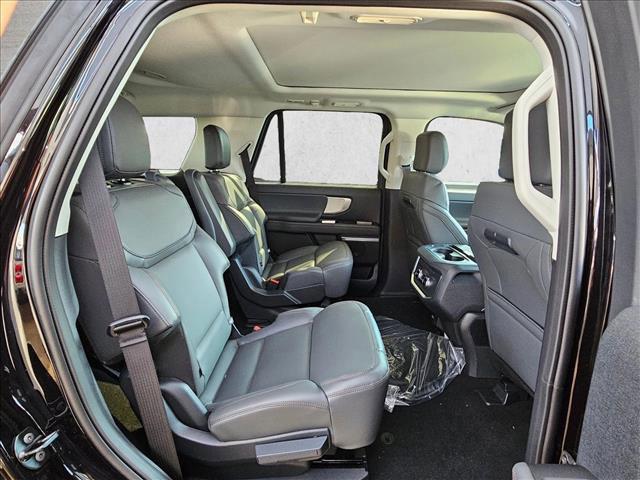 new 2025 Ford Expedition car, priced at $65,345