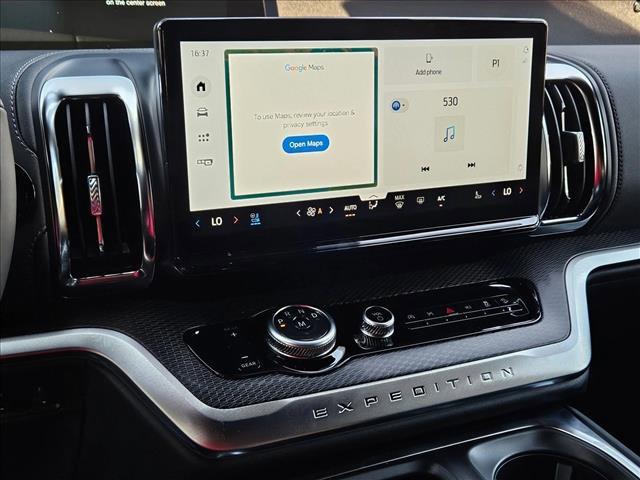 new 2025 Ford Expedition car, priced at $80,230