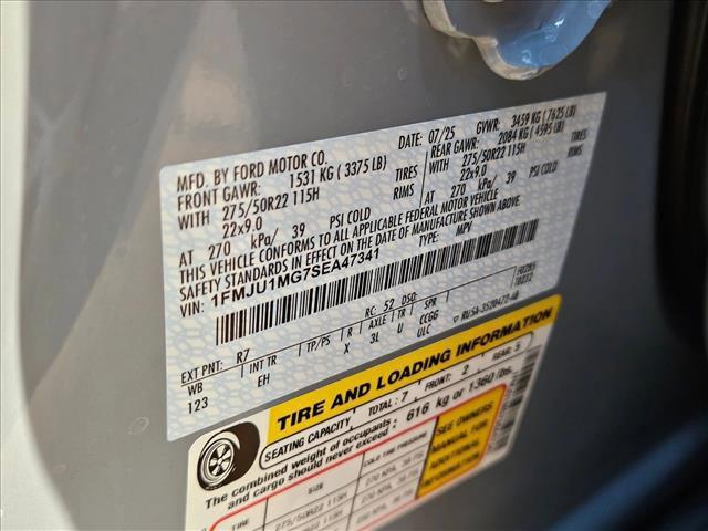 new 2025 Ford Expedition car, priced at $80,230