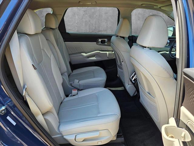 used 2025 Kia Sorento car, priced at $37,498