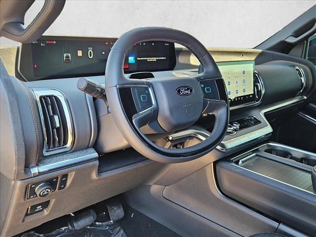 new 2025 Ford Expedition car, priced at $79,185