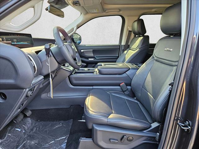 new 2025 Ford Expedition car, priced at $75,250